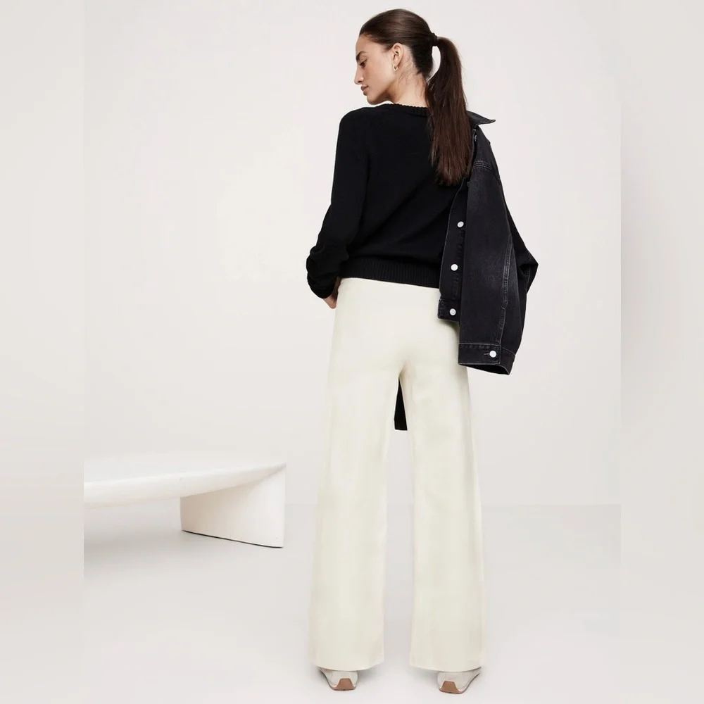NWT! Banana Republic Cream Ultra High Rise Wide Leg Everywhere Ponte Crop Pant